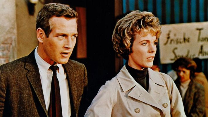 ¡Qué grande es el cine! - Cortina rasgada