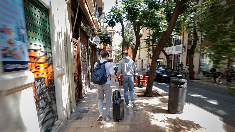 Valencia va a limitar también los pisos turísticos