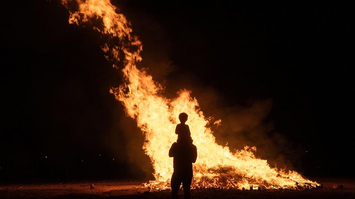 Informativo 24h - España celebra la noche de San Juan 2024