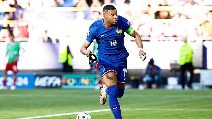 Eurocopa - Mbappe pone el 1-0 en el marcador desde el punto de penalti