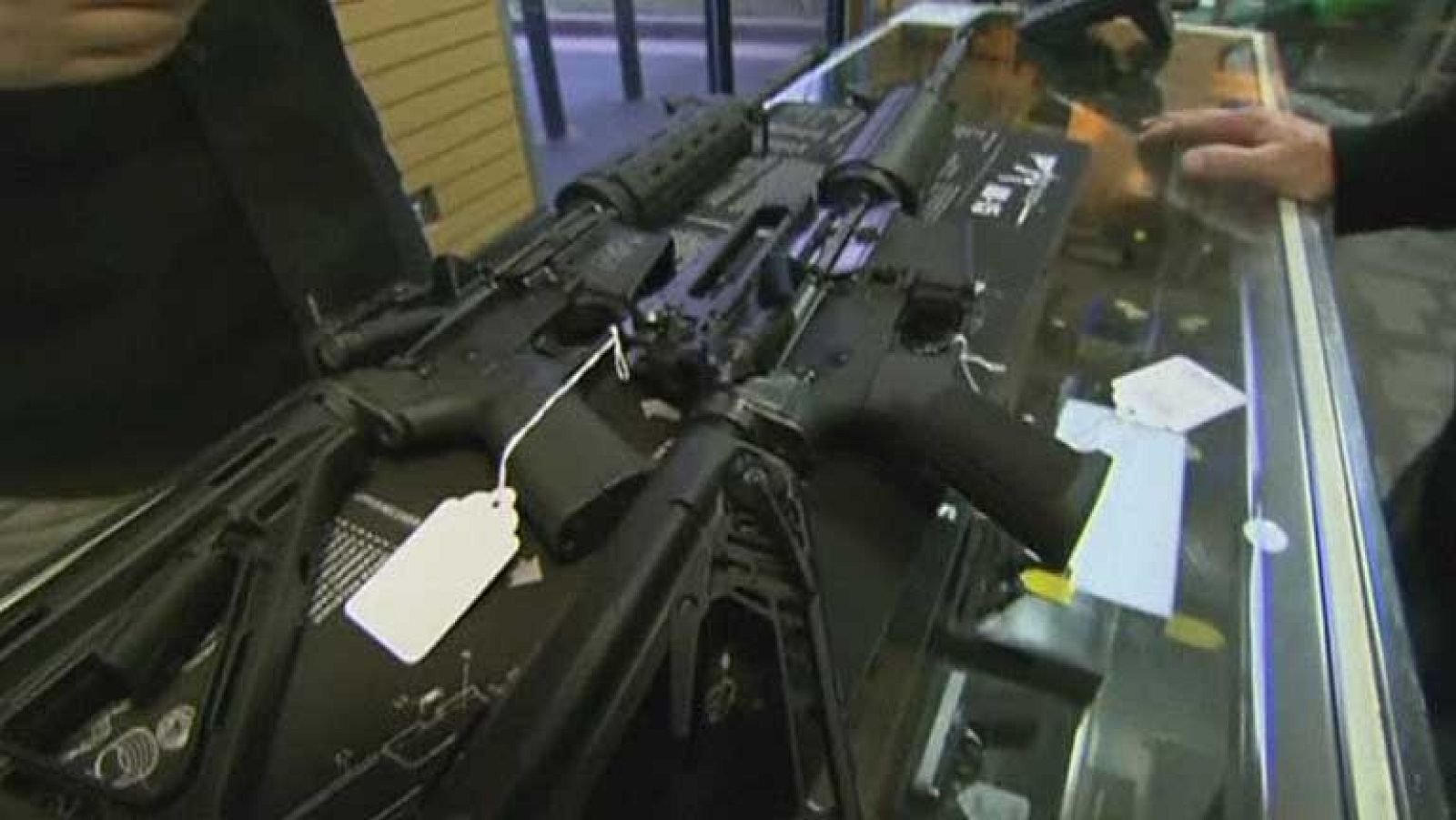 Los sucesos ocurridos en Newtown reabren el debate de las armas