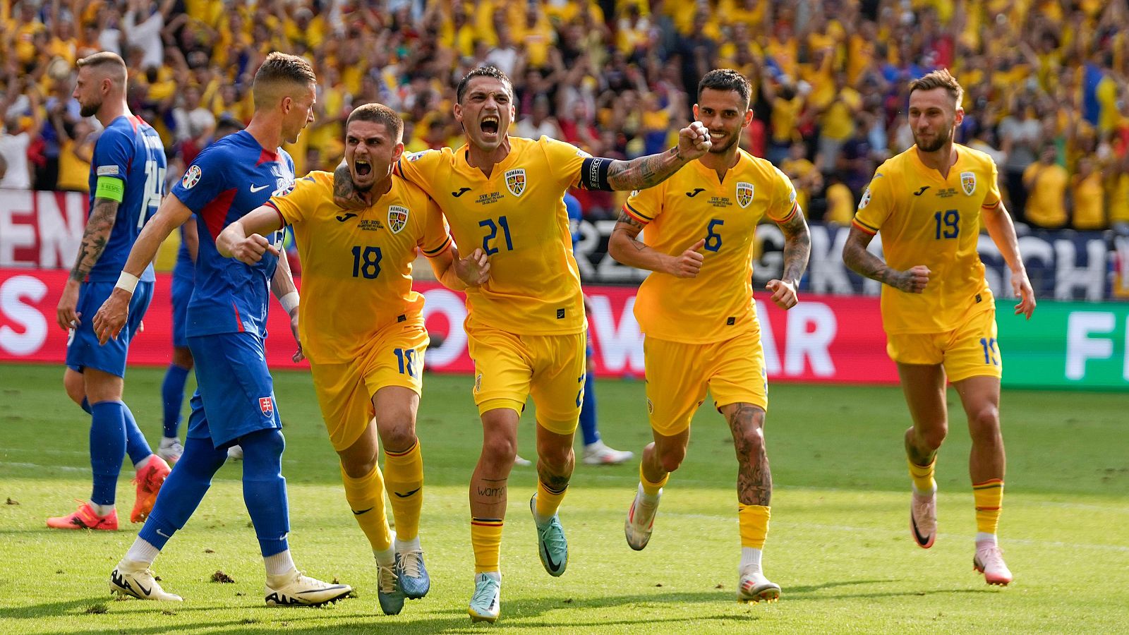 Gol de Razvan Marin (37', P) Eslovaquia - Rumanía (1-1) | Eurocopa 2024 - Eurocopa | Ver