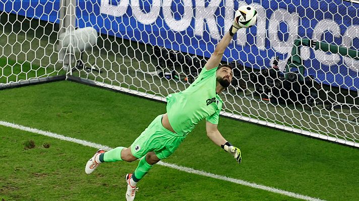 Eurocopa - Paradón de Mamardashvili a Dalot para evitar el empate de Portugal