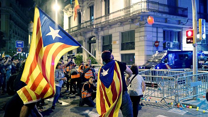 Telediario 1 - La Fiscalía pide amnistiar a los doce CDR acusados de terrorismo