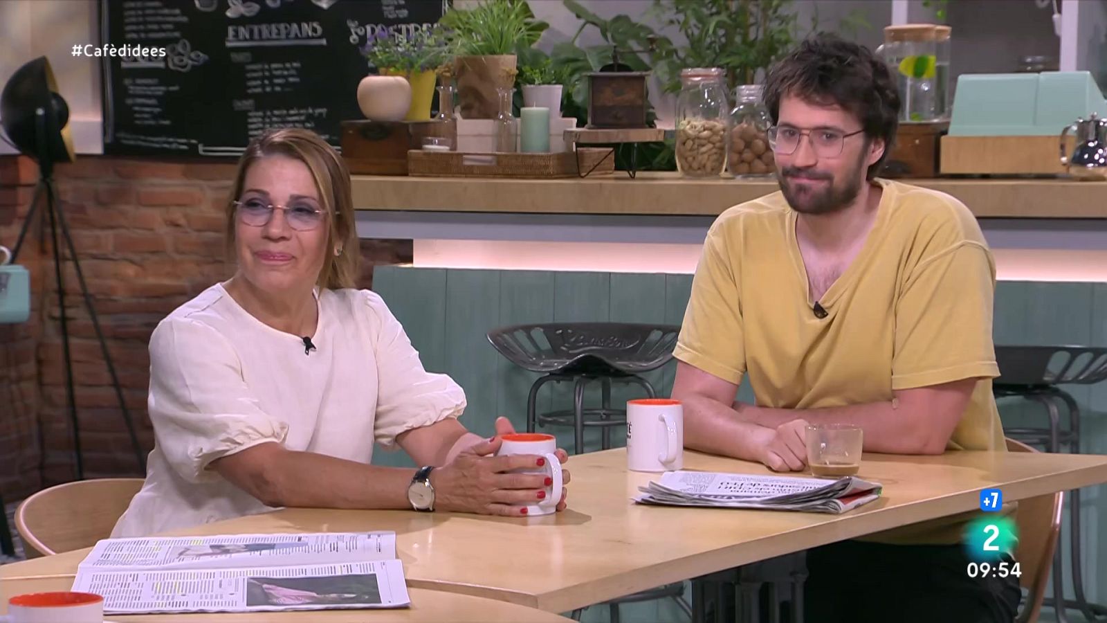 Emma Vilarasau i Dani de la Orden presenten 'Casa en flames' - Cafè d'idees | Veure