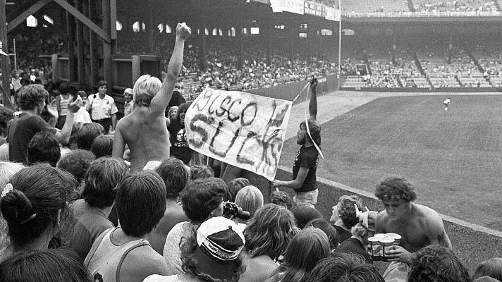 La noche temática - ¡Guerra a la música disco!