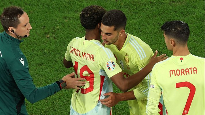 Eurocopa - ¿Cuánto se conocen Ferran Torres y Lamine Yamal?: el test de la Eurocopa
