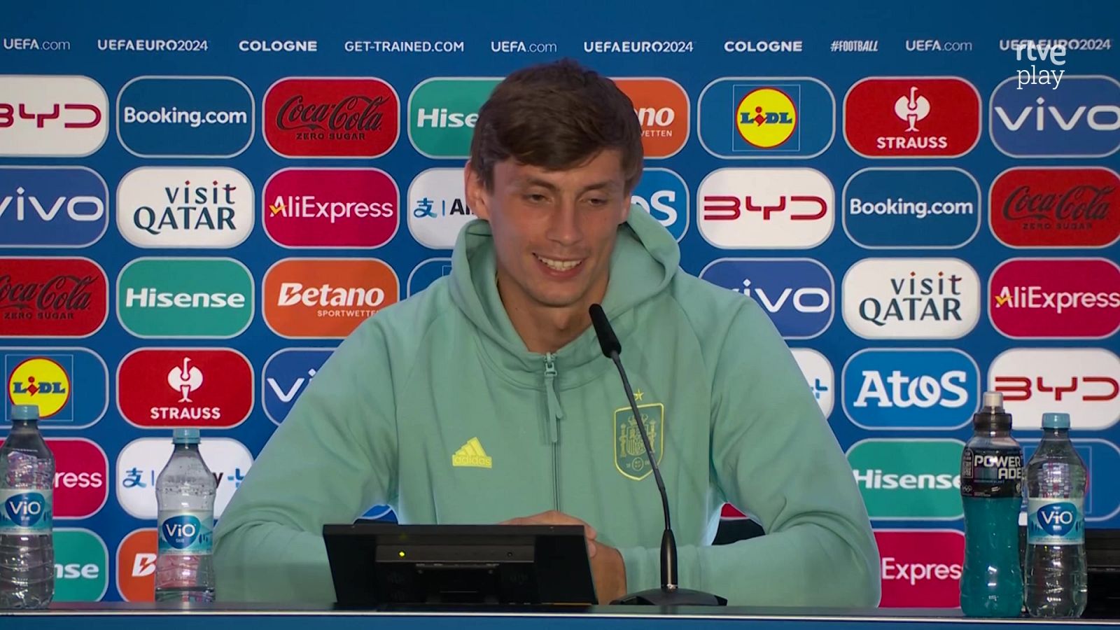 Le Normand: ''Llevo 9 años en España, me han hecho mejor persona'' - Eurocopa | Ver