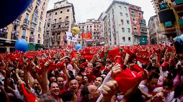 As son los ltimos preparativos en Pamplona para los encierros