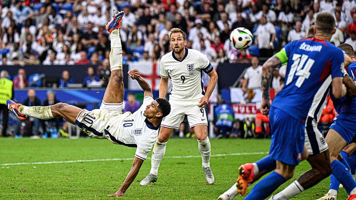 Telediario 1 - Bellingham, sobre su gol a Eslovaquia: "Cuando estaba a seis pies sobre el suelo, era como Ronaldo"