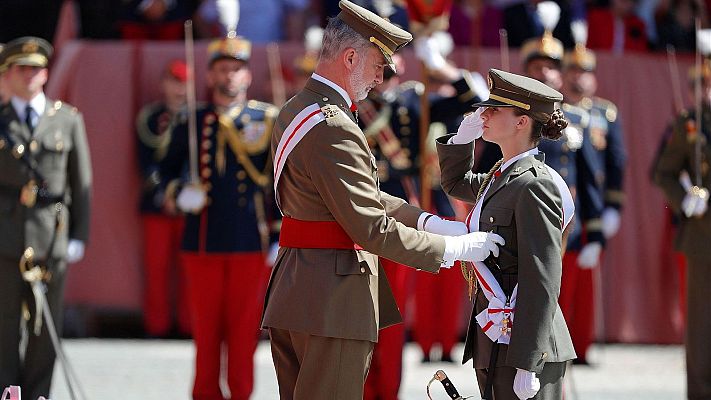 Telediario 1 - La princesa Leonor recibe su formación militar en Zaragoza y recibe su nombramiento como dama alférez cadete