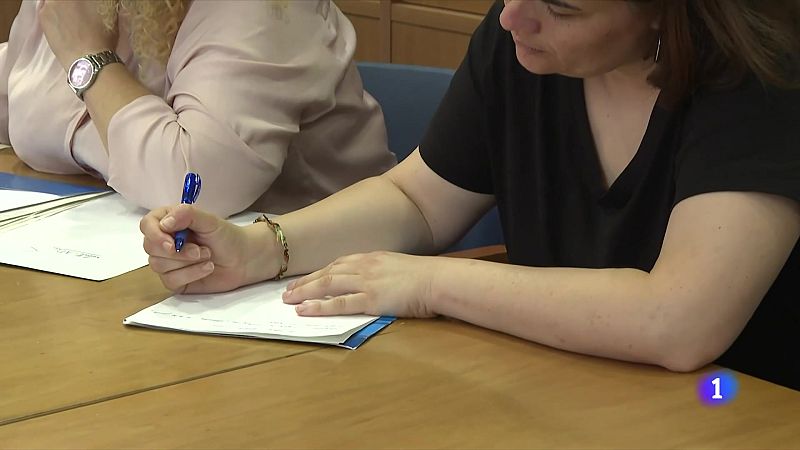 Salut impulsa l'escriptura terapèutica al CAP d'Olot - L'Informatiu | Veure