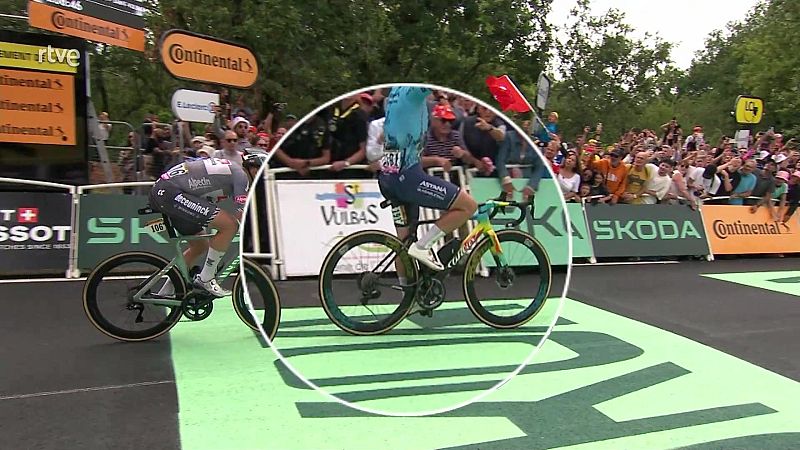 Tour Francia 2024 | Cavendish gana con salida de cadena incluida - Tour de Francia | Ver
