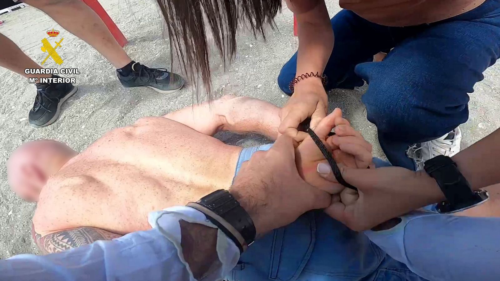 Detenido un escocés acusado de agredir sexualmente a dos mujeres - La hora de La 1 | Ver