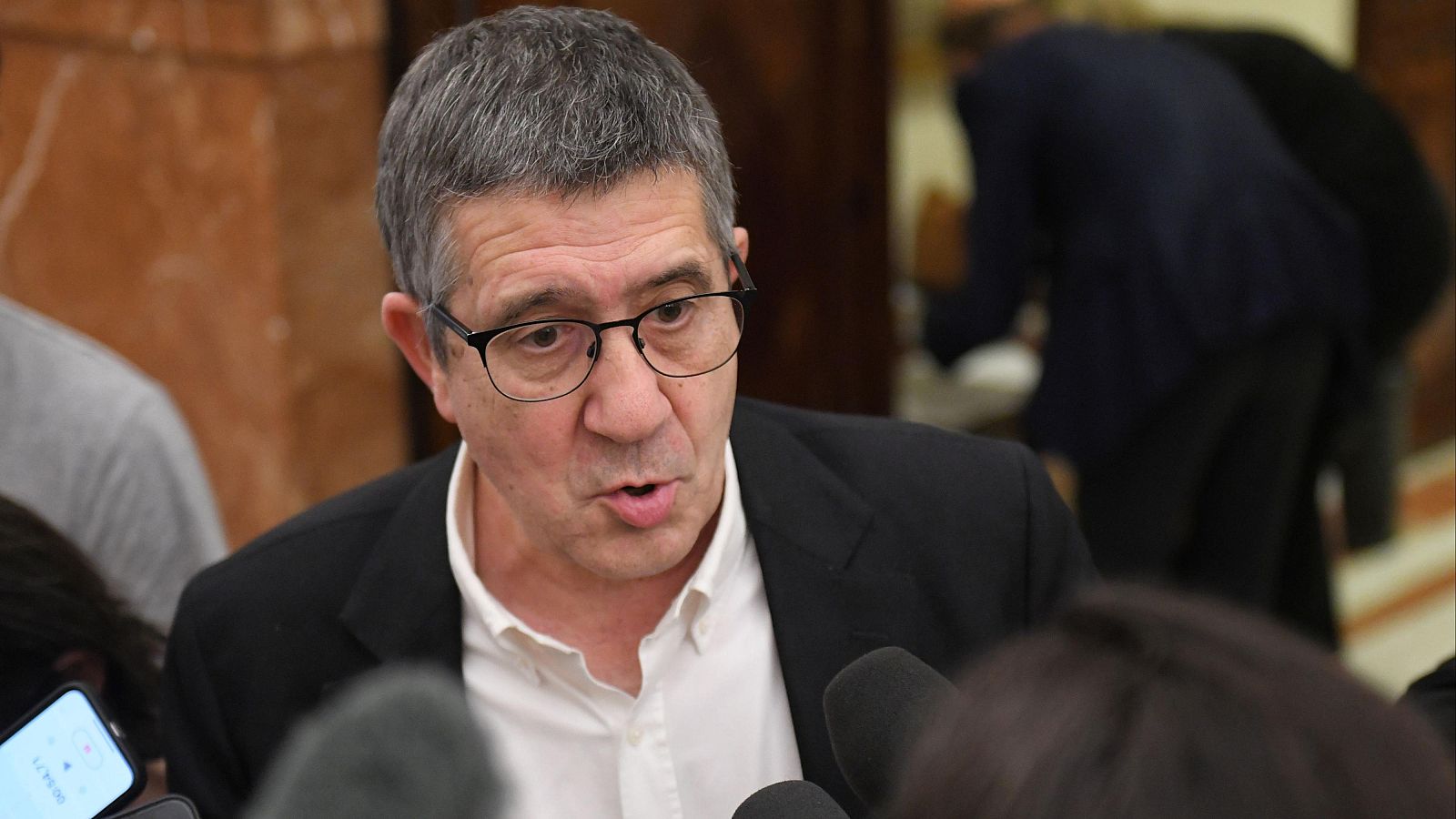 Patxi López critica la propuesta del PP para controlar la migración con la Armada - Informativo 24h | Ver