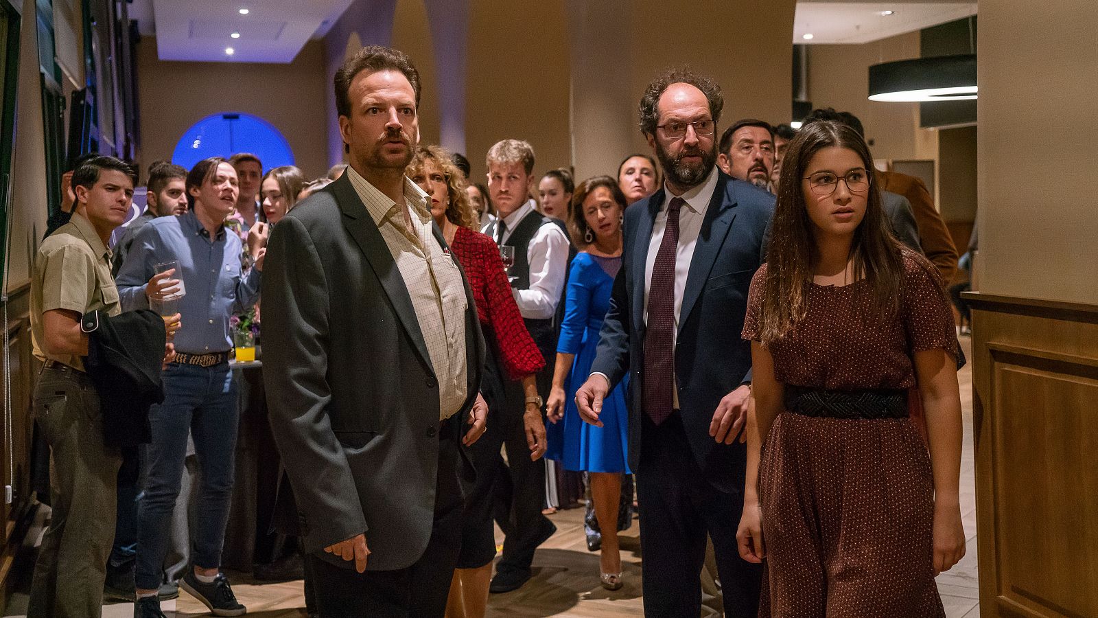 Laura y el misterio del asesino inesperado promo | Ver