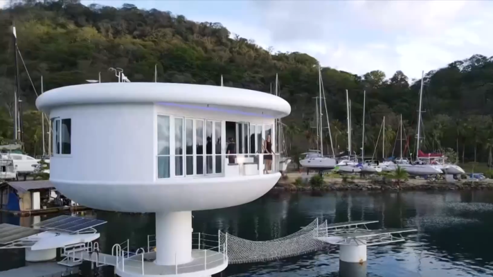 Informativo 24h - Las casas flotantes llegan al Caribe panameño: "Es como vivir en un resort"