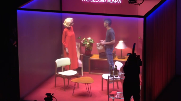 Telediario Fin de Semana - La actriz María Hervás pasa 24 horas sobre el escenario