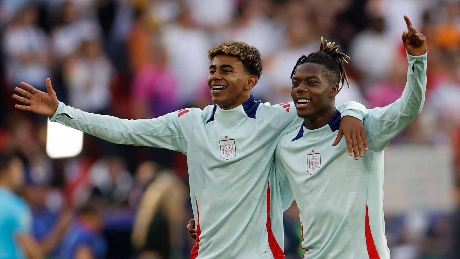 Nico Williams y Lamine Yamal, el reflejo de una España plural | Ver