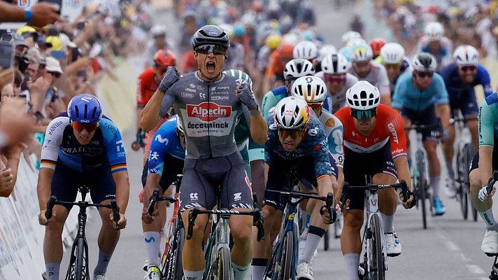 Tour de Francia - Tour 2024 | Jasper Philipsen vence la etapa 10 en el sprint de Saint Amand Montrond