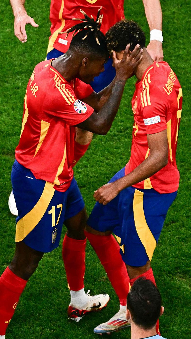 Gol de Lamine Yamal (21') España - Francia (1-1) | Eurocopa 2024 | Ver