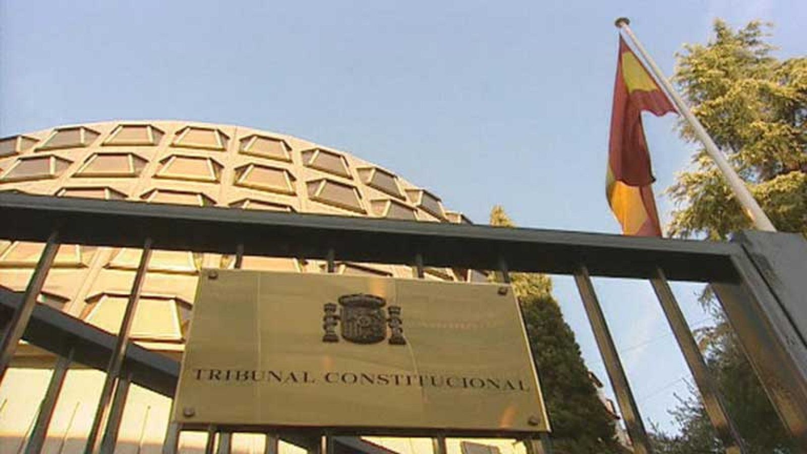 Jueces del TC apoyan al Gobierno del País Vasco para que no le quiten la tarjeta sanitaria a inmigrantes