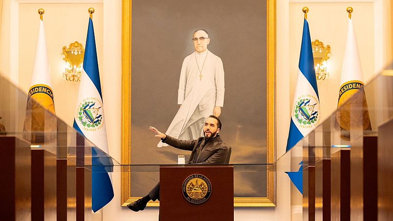 Periodistas de El Salvador: "El acoso que sufrimos tiene que cesar"