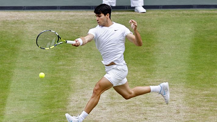 Telediario 1 - Carlos Alcaraz, favorito de la afición londinense para la final de Wimbledon