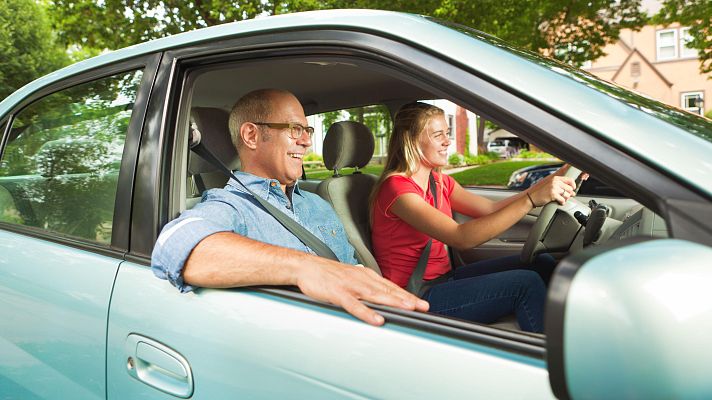 Telediario 1 - Los jóvenes retrasan cada vez más su entrada en la autoescuela