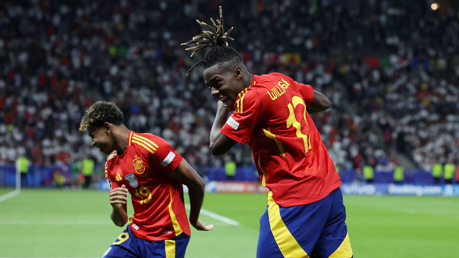 Nico Williams, a RTVE, tras ganar la Eurocopa: "Ojalá seguir así con la selección. Ahora, a por el Mundial"