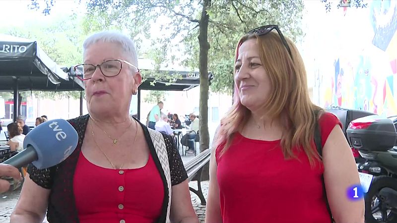 Ressaca emocional als carrers catalans pel triomf de la Selecció - L'Informatiu | Ver