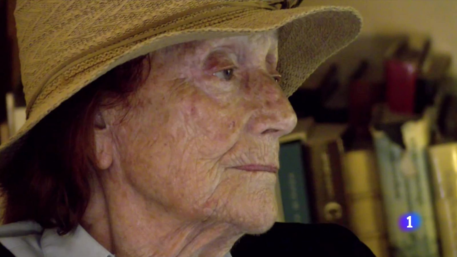 Mor als 90 anys l'escriptora Rosa Regàs - L'Informatiu | Veure