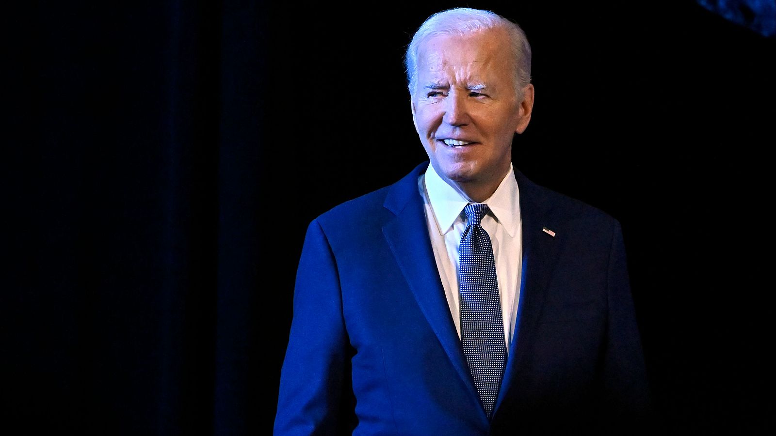 Biden cancela sus actos de campaña tras dar positivo en COVID-19 | Ver