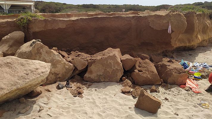 Informativo 24h - Muere la bebé de dos meses por un desprendimiento de rocas en una playa de Formentera