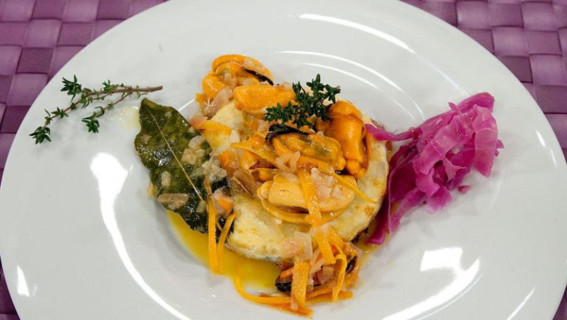 Saber cocinar - Mejillones en escabeche de naranja sobre lombarda