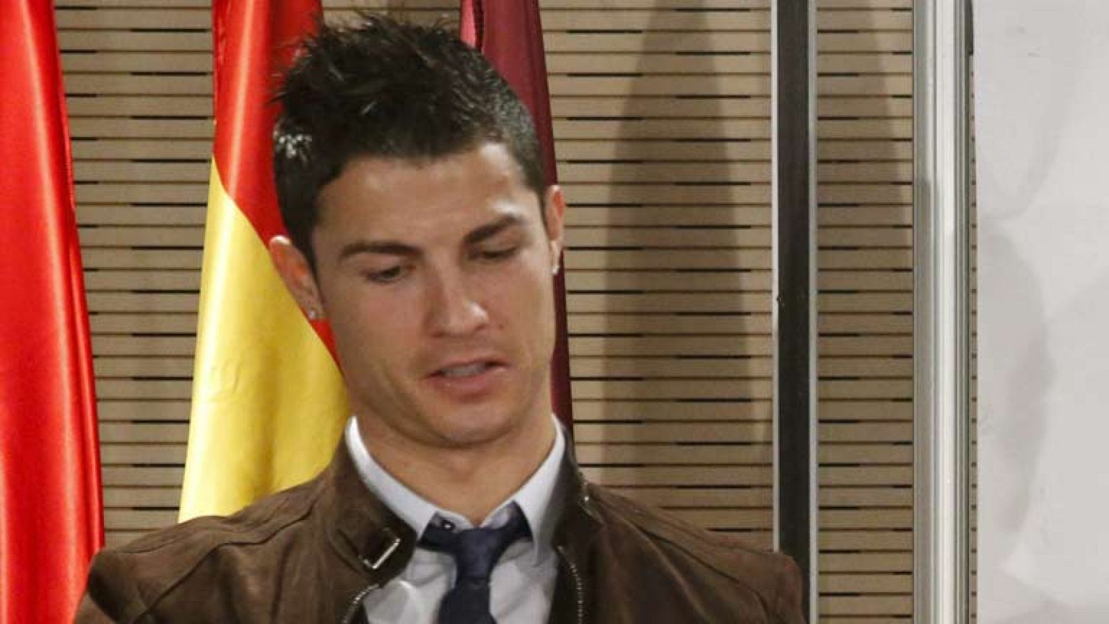 Cristiano Ronaldo ha concedido una entrevista a la Federación Portuguesa de Fútbol. El delantero del Real Madrid dice que el Balón de Oro no le quita el sueño y que lo importante son los títulos colectivos.