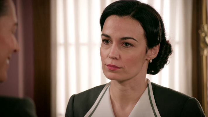 Salón de té La Moderna - Doña Lázara y Teresa se enfrentan por don Fermín