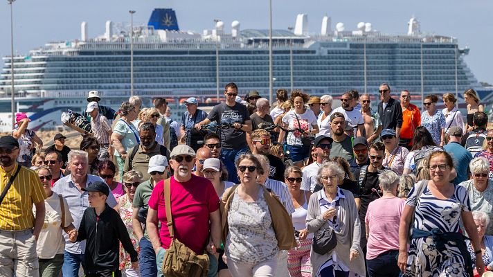 Fin de semana 24h - Collboni quiere subir la tasa turística a los cruceristas para que "aumenten su contribución al mantenimiento del espacio público"