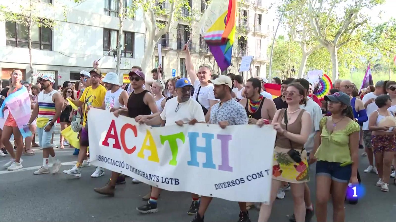 El Pride! Barcelona acull a 120.000 persones - L'Informatiu | Veure