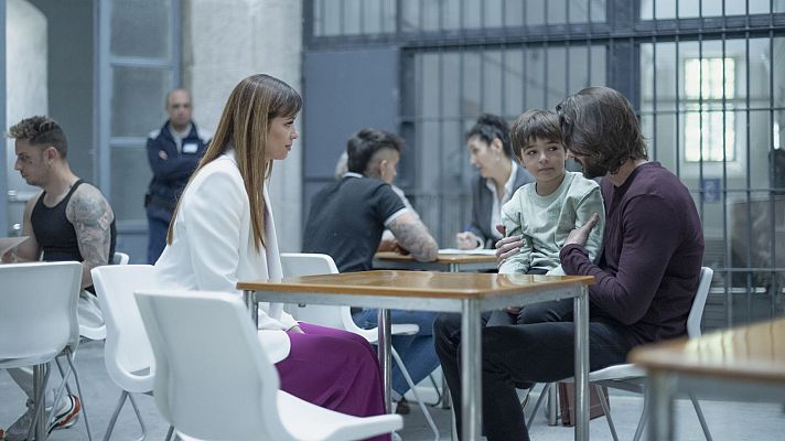 4 estrellas - Fuera de lugar