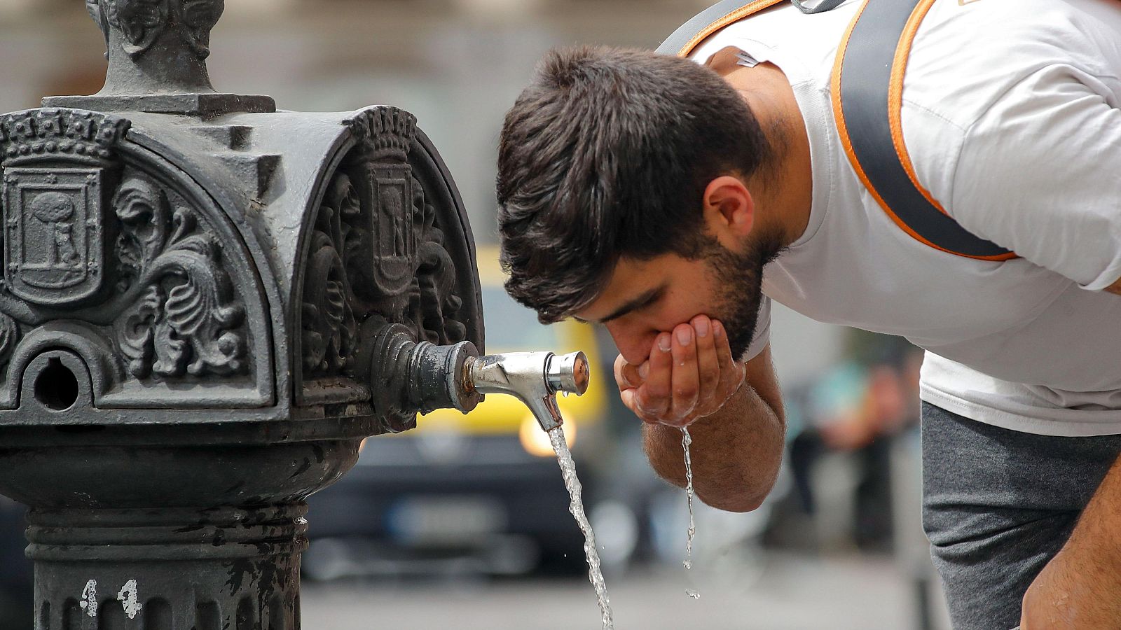 Noche tórrida en Madrid: ir al cine o cenar en la calle para combatir el calor | Ver