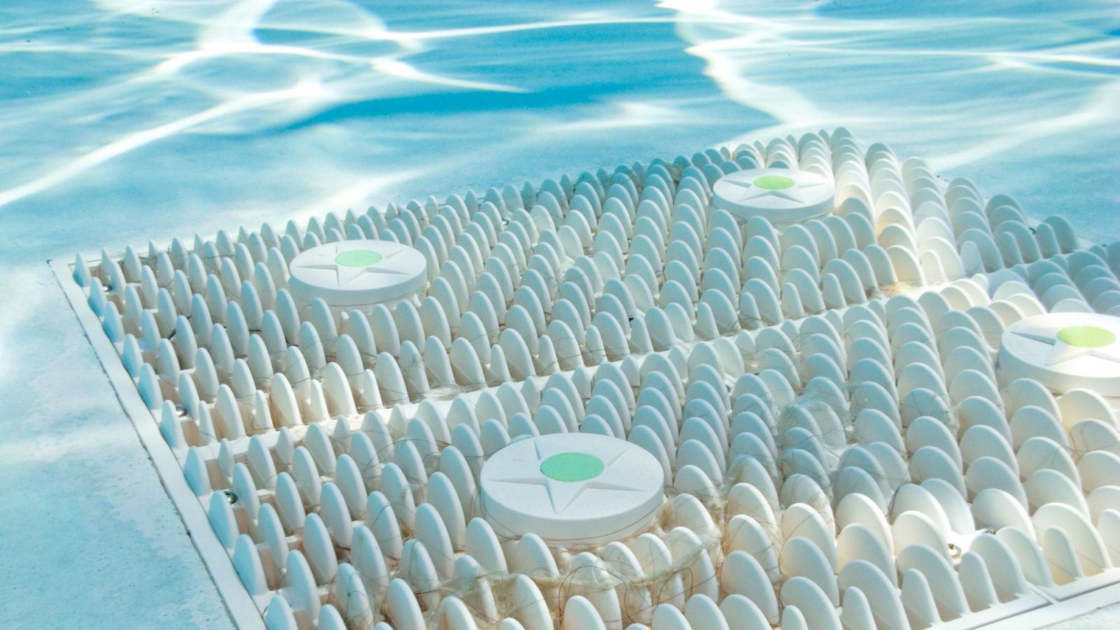 Sumideros de piscina y el riesgo de ahogamiento para los niños | Ver