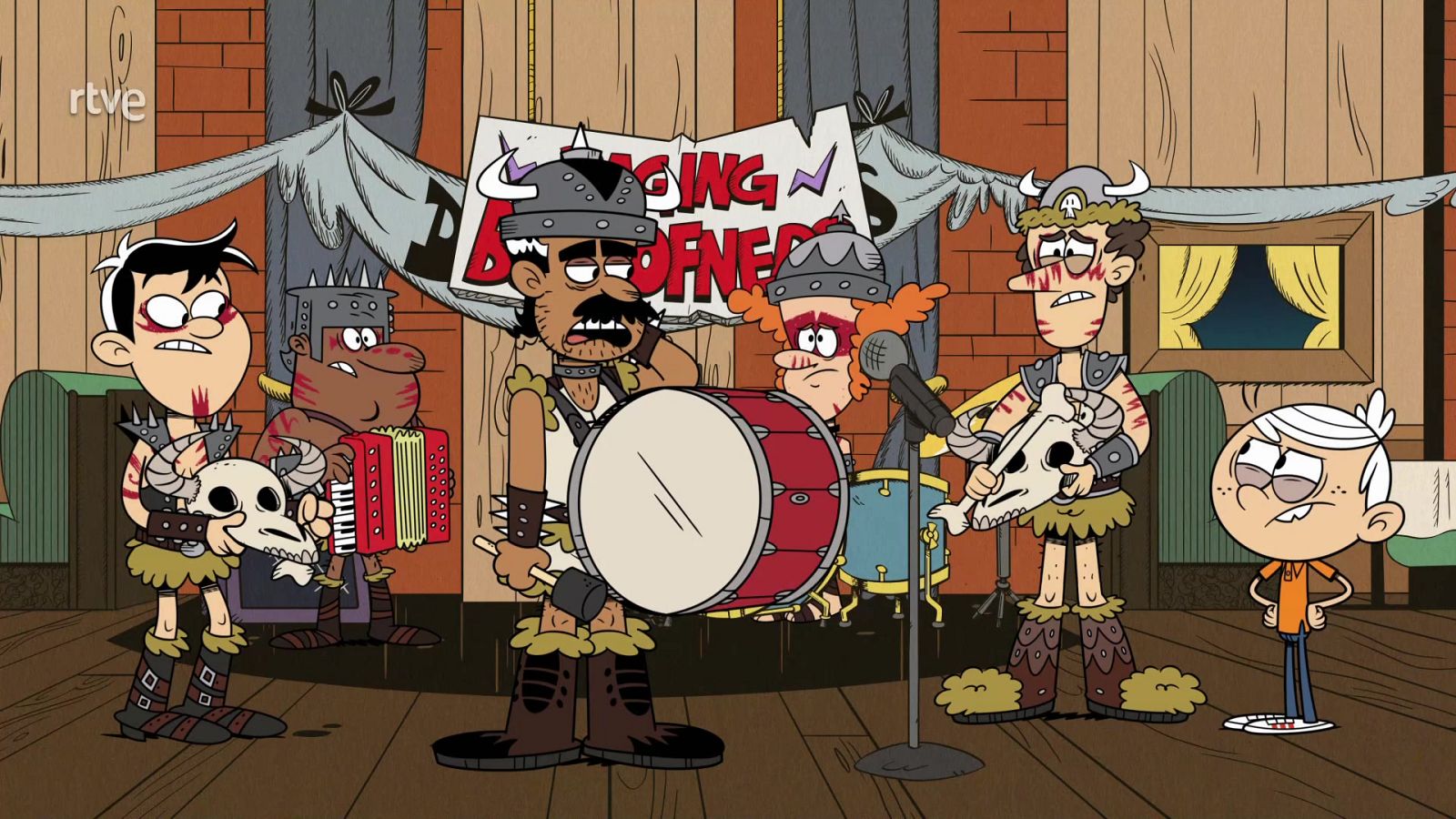 Las sillas musicales - Una casa de locos | Ver