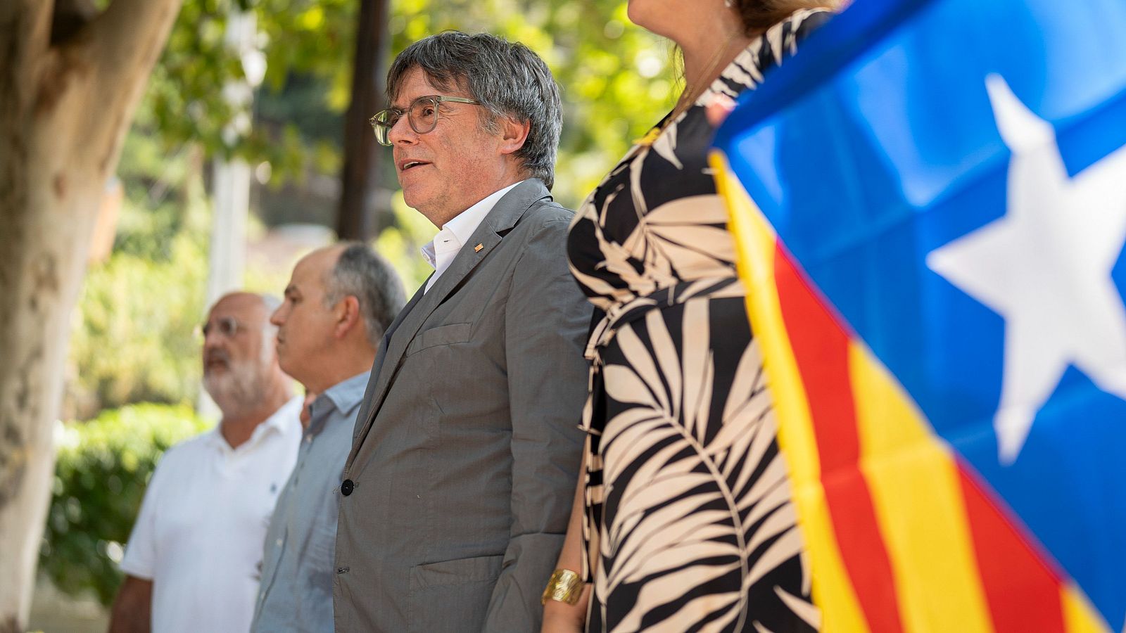 Puigdemont reitera que volverá a Cataluña y pide evitar su detención | Ver