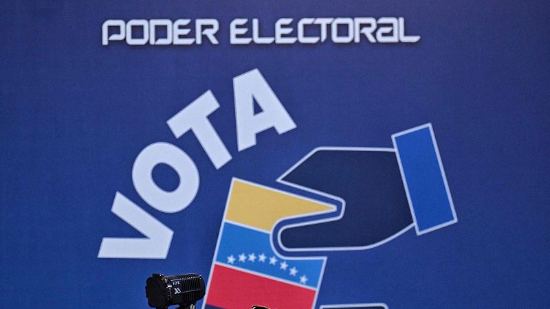 Analistas defienden el sistema de voto en Venezuela como uno de los más fiables | Ver
