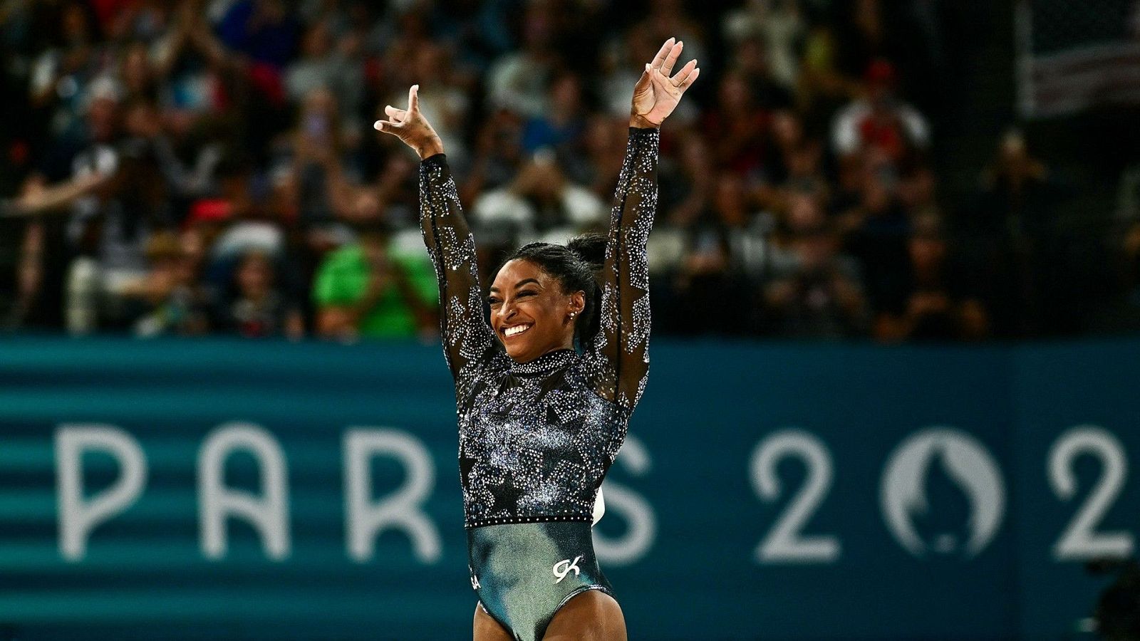Ovación atronadora a Simone Biles en su regreso a unos Juegos Olímpicos | Ver