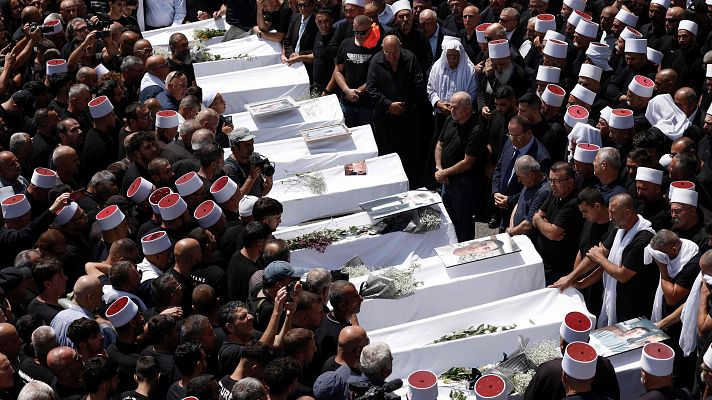 Telediario Fin de Semana - Israel acusa a Hizbolá de haber cruzado todas las líneas rojas con el ataque en los Altos del Golán