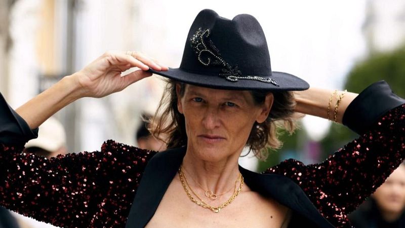 Guiomar Alfaro, la modelo de 54 años que triunfa en las pasarelas | Ver