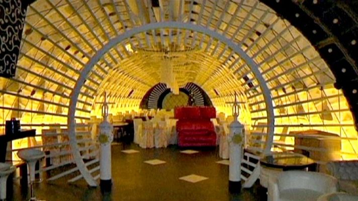 Telediario 1 - Un búnker para pasar de fiesta el fin del mundo