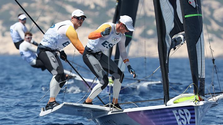 Vela JJOO París 2024 - Diego Botín y Florian Trittel se meten en la lucha por las medallas en el 49er